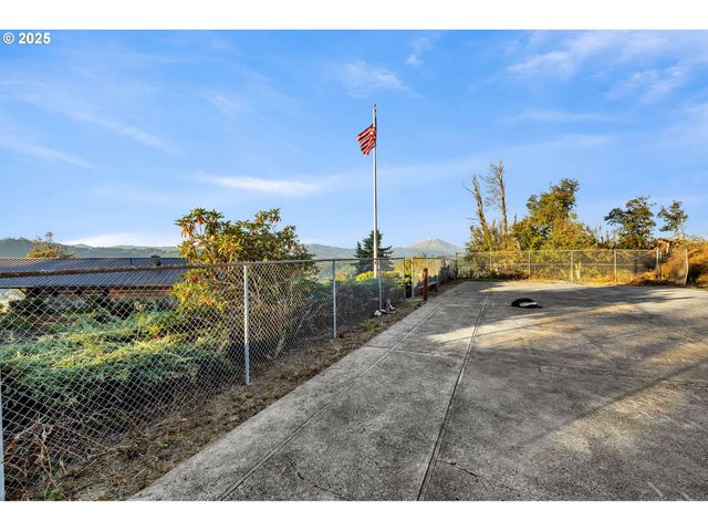 39904 Ne ROTSCHY Rd, Yacolt, WA 98675