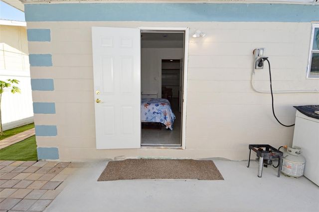 156 146TH AVENUE E B, Madeira Beach, FL 33708