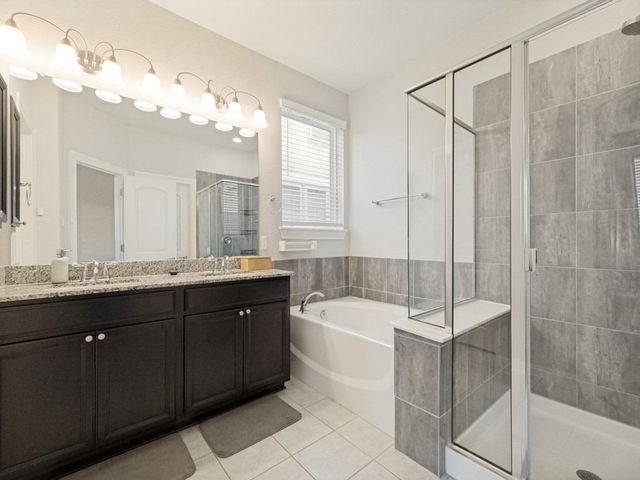 206 Beechnut DR, Buda, TX 78610
