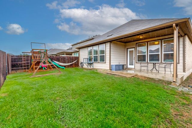 206 Beechnut DR, Buda, TX 78610
