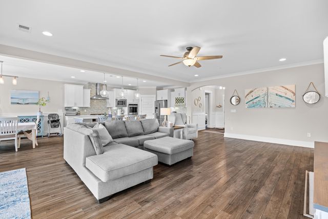 9192 NW Oldfield Rd., Calabash, NC 28467