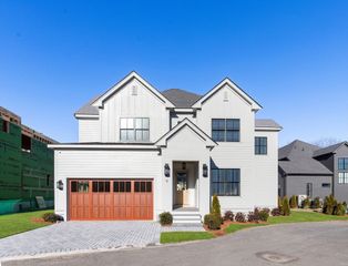 8 Common Court 8, Lexington, MA 02421