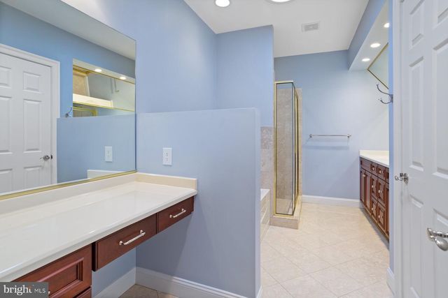 40321 BEACON HILL DR, Leesburg, VA 20176