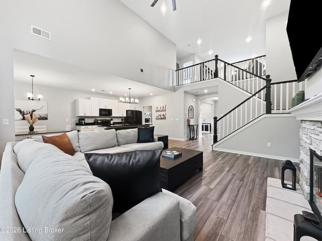 214 Stargaze Dr, Shepherdsville, KY 40165