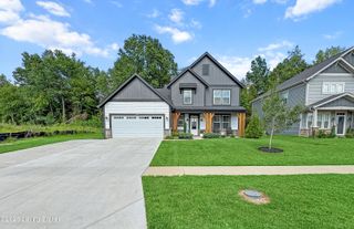 214 Stargaze Dr, Shepherdsville, KY 40165