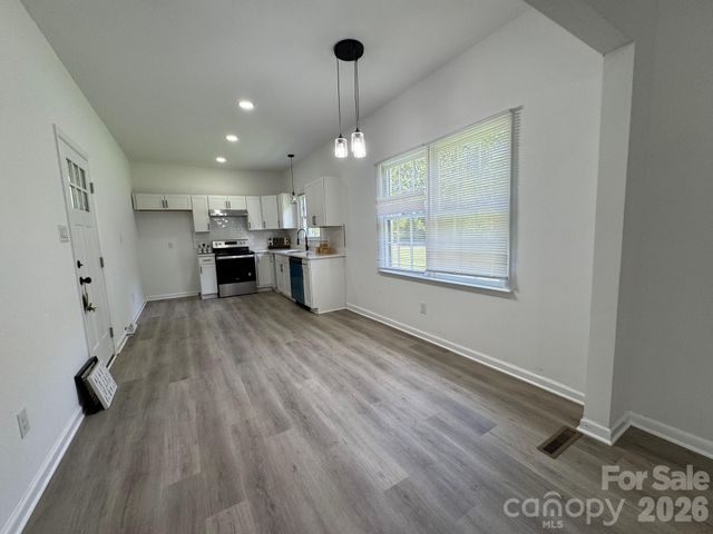 425 Acorn Oaks Drive, Salisbury, NC 28146