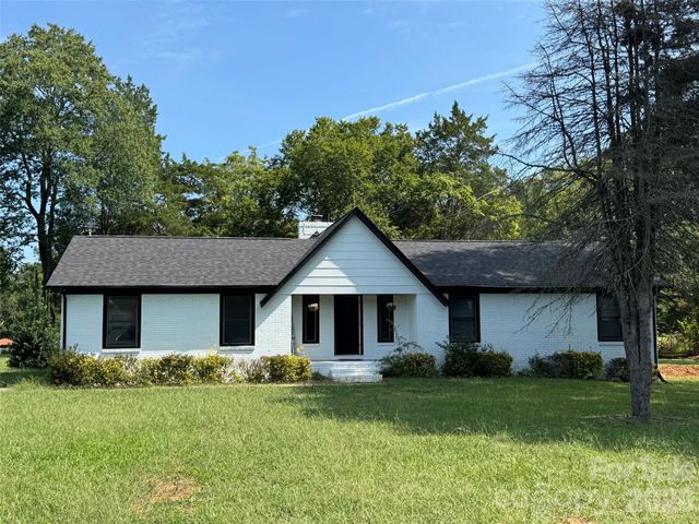 425 Acorn Oaks Drive, Salisbury, NC 28146