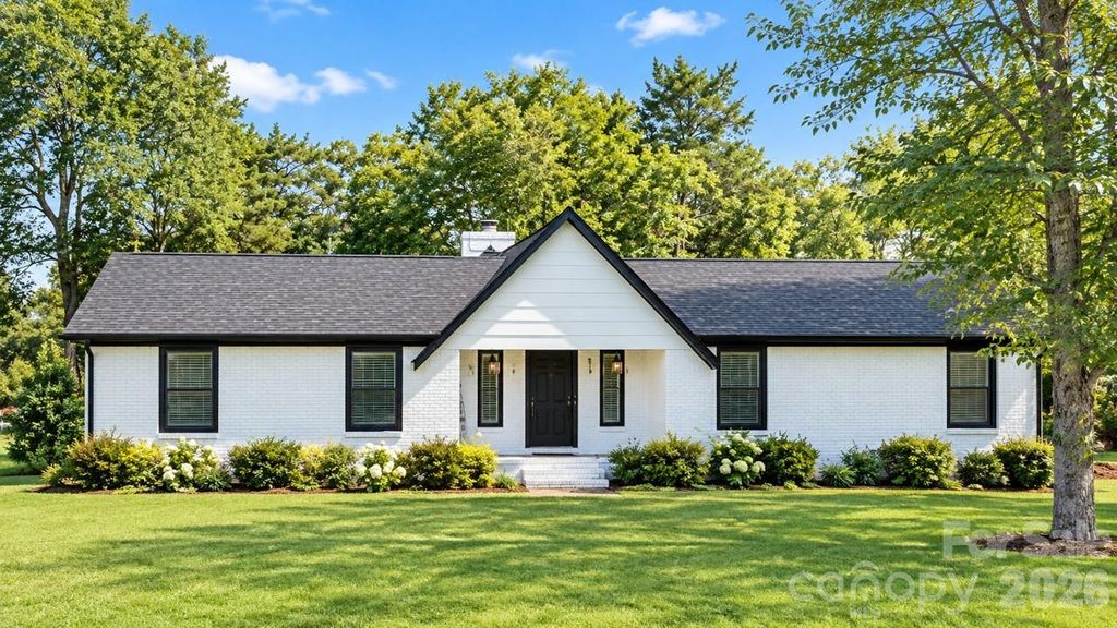 425 Acorn Oaks Drive, Salisbury, NC 28146