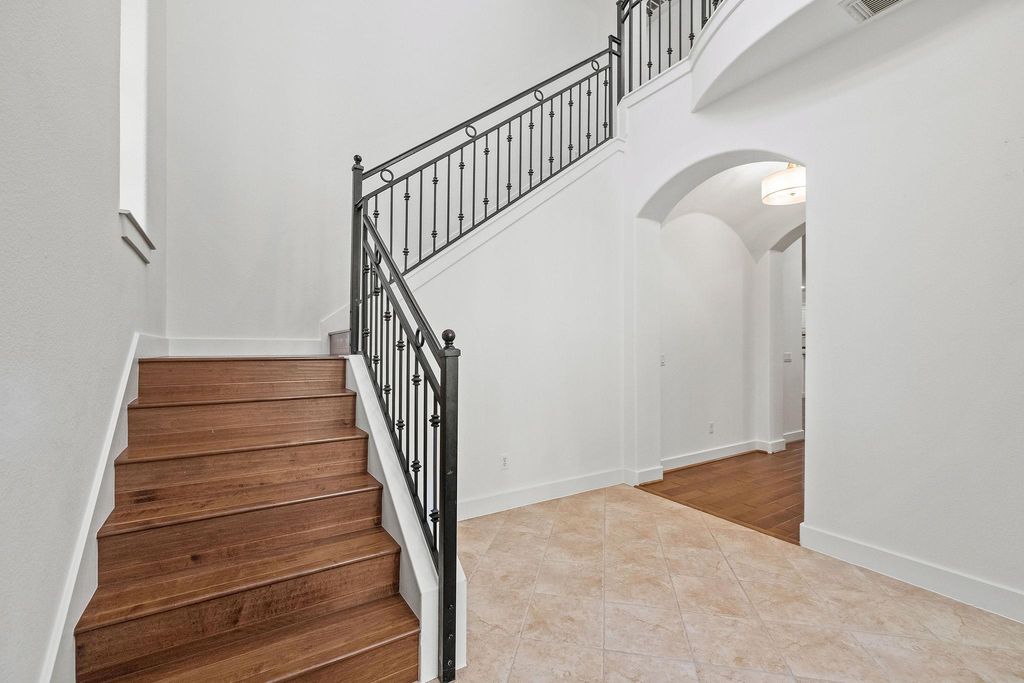 1036 Liberty Park DR 54, Austin, TX 78746