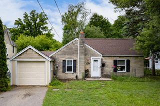 128 S Berkley Street, Kalamazoo Twp, MI 49006