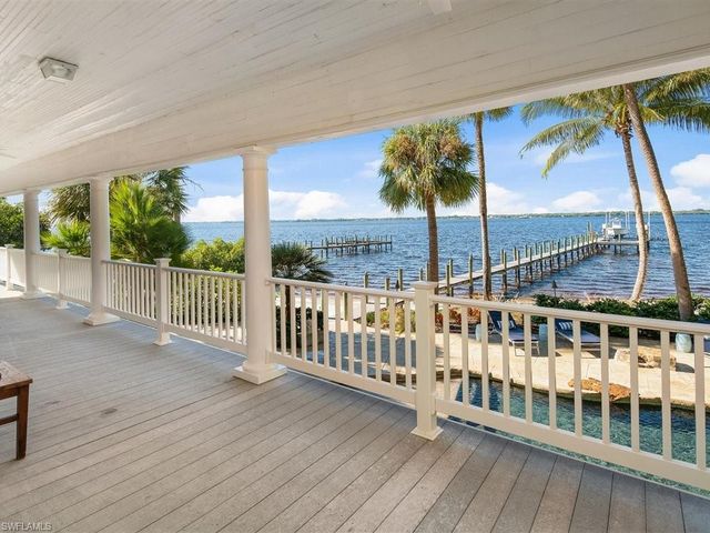 100 Fairview AVE, Fort Myers, FL 33905