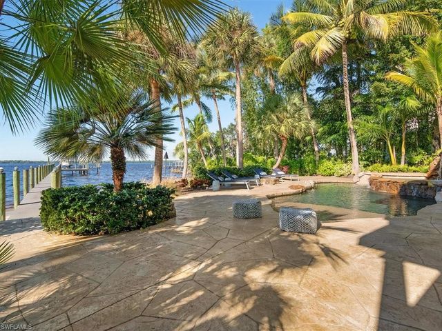 100 Fairview AVE, Fort Myers, FL 33905