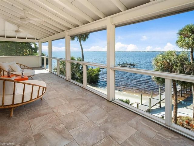 100 Fairview AVE, Fort Myers, FL 33905