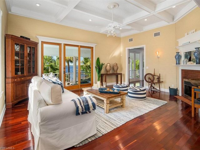 100 Fairview AVE, Fort Myers, FL 33905