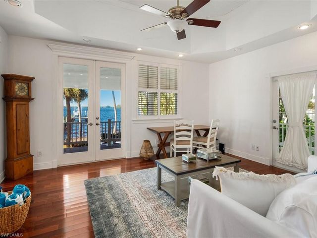 100 Fairview AVE, Fort Myers, FL 33905