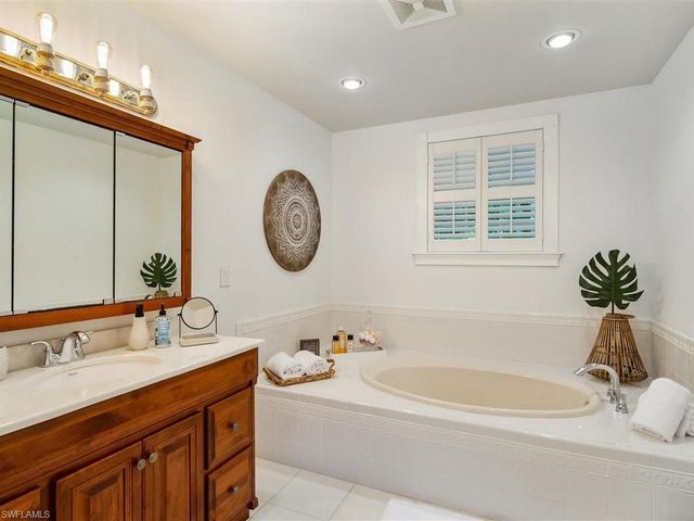 100 Fairview AVE, Fort Myers, FL 33905