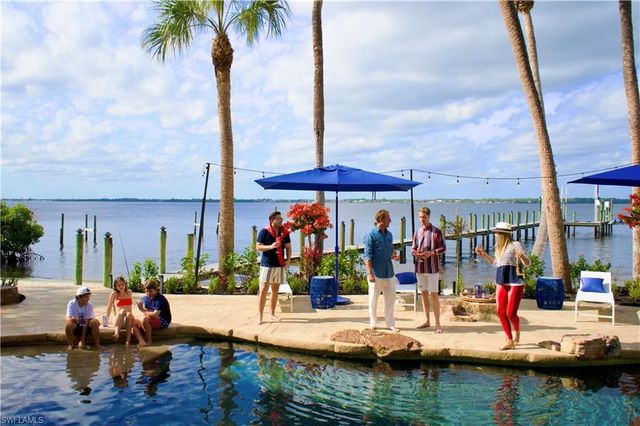 100 Fairview AVE, Fort Myers, FL 33905