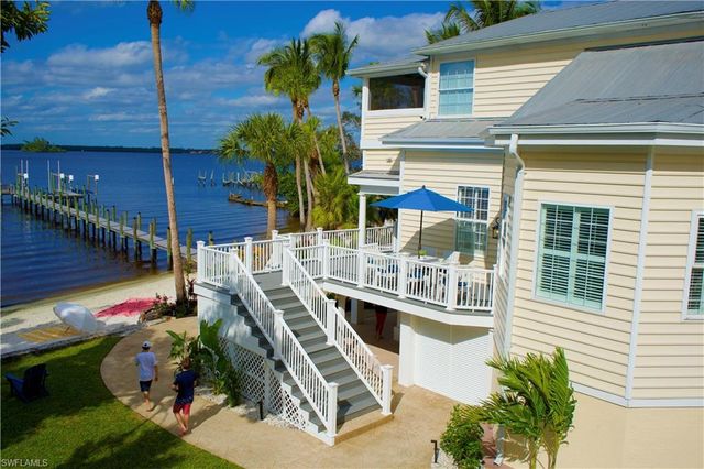 100 Fairview AVE, Fort Myers, FL 33905