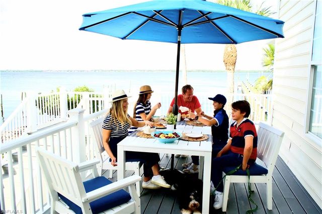 100 Fairview AVE, Fort Myers, FL 33905