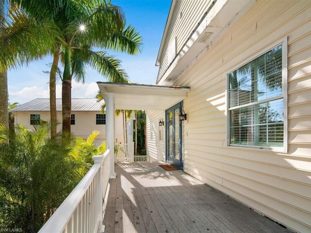 100 Fairview AVE, Fort Myers, FL 33905