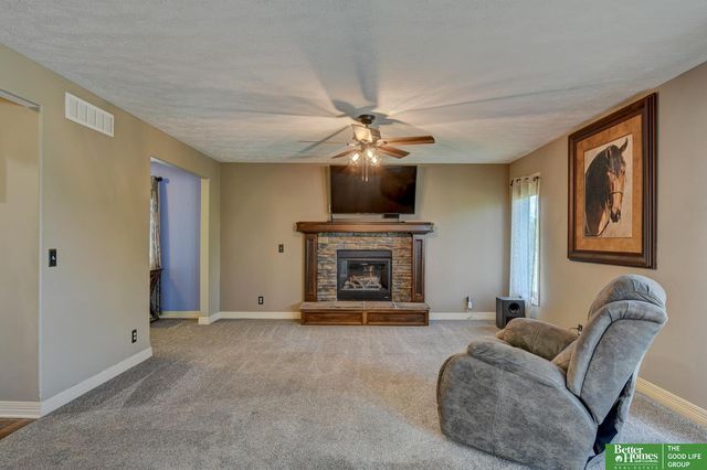 21314 Castlerock Lane, Gretna, NE 68028