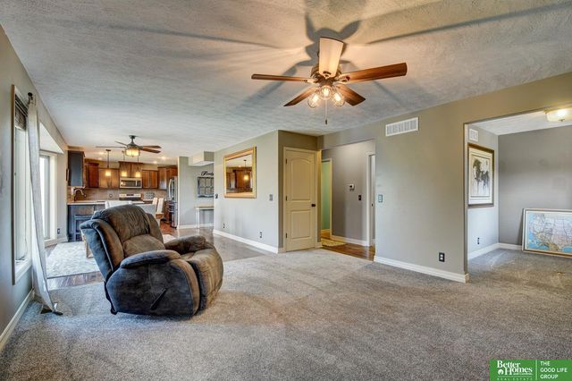 21314 Castlerock Lane, Gretna, NE 68028