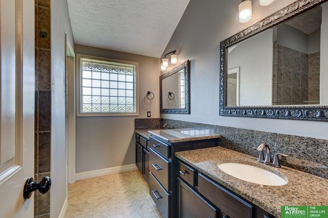 21314 Castlerock Lane, Gretna, NE 68028