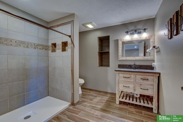 21314 Castlerock Lane, Gretna, NE 68028