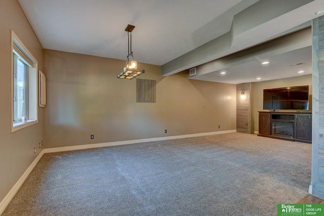21314 Castlerock Lane, Gretna, NE 68028