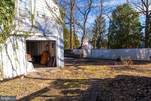 1853 ECKARD, Abington, PA 19001