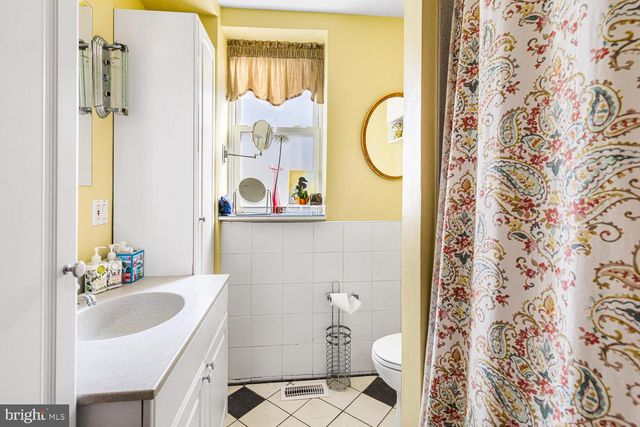 1853 ECKARD, Abington, PA 19001