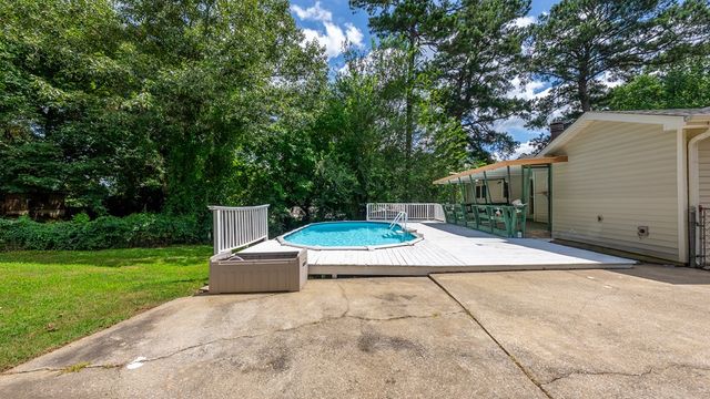 4507 North Oaks Drive, Columbus, GA 31909