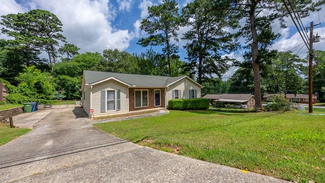 4507 North Oaks Drive, Columbus, GA 31909