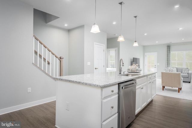 6033 LANCING DR, Sykesville, MD 21784