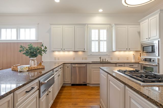 2976 Americus Dr, Thompsons Station, TN 37179