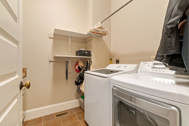 2976 Americus Dr, Thompsons Station, TN 37179