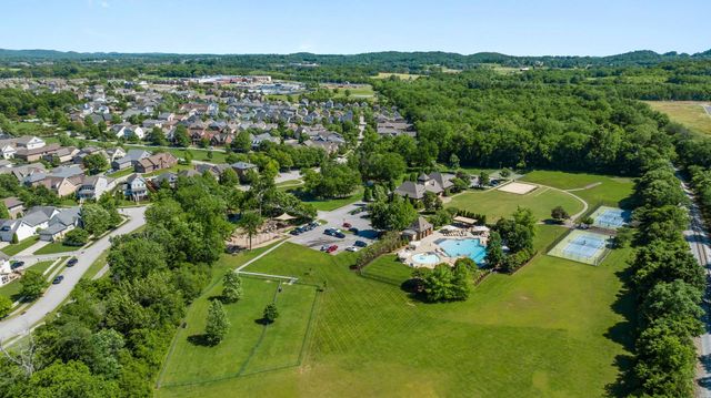 2976 Americus Dr, Thompsons Station, TN 37179