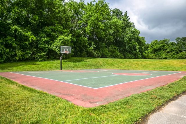 2976 Americus Dr, Thompsons Station, TN 37179