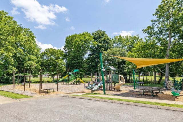 2976 Americus Dr, Thompsons Station, TN 37179