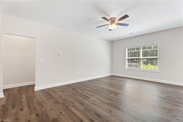 1548 S Peace Haven Road, Clemmons, NC 27012