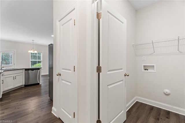 1548 S Peace Haven Road, Clemmons, NC 27012