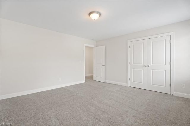 1548 S Peace Haven Road, Clemmons, NC 27012