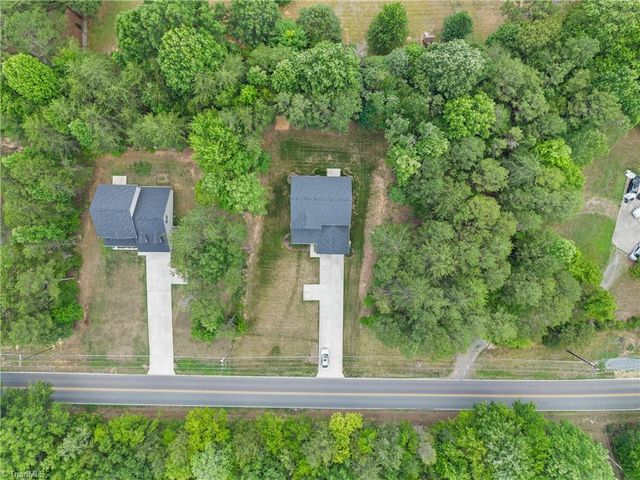 1548 S Peace Haven Road, Clemmons, NC 27012