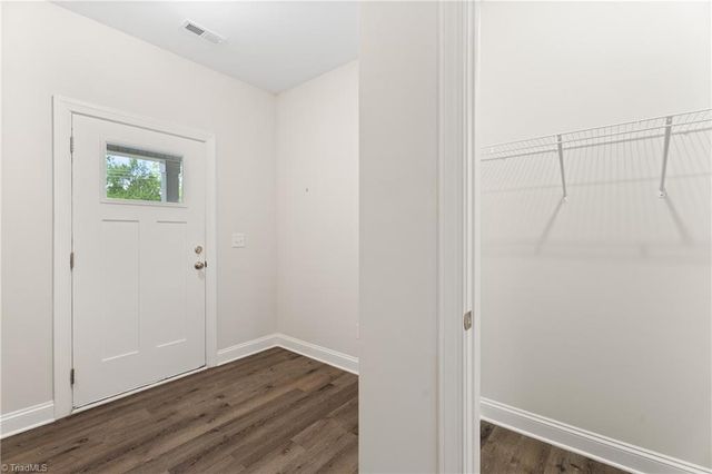 1548 S Peace Haven Road, Clemmons, NC 27012