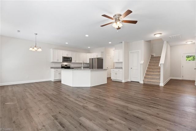 1548 S Peace Haven Road, Clemmons, NC 27012