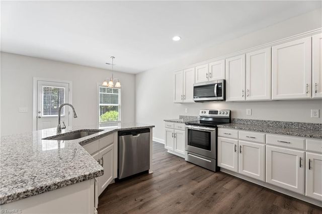 1548 S Peace Haven Road, Clemmons, NC 27012