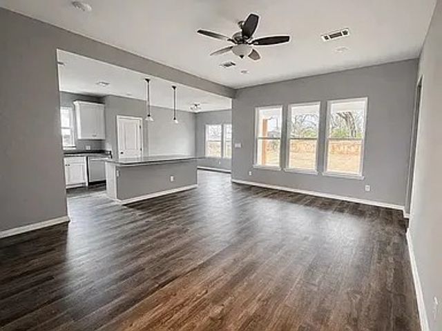2109 Bluebonnet Avenue, Denison, TX 75020