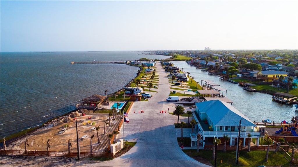 101 Caribbean Dr 50, Corpus Christi, TX 78418 — exterior