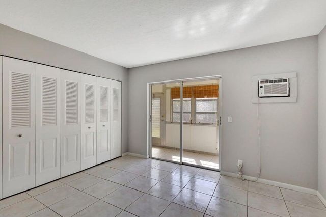 27 Camden B, West Palm Beach, FL 33417