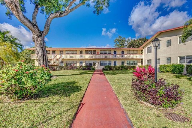 27 Camden B, West Palm Beach, FL 33417